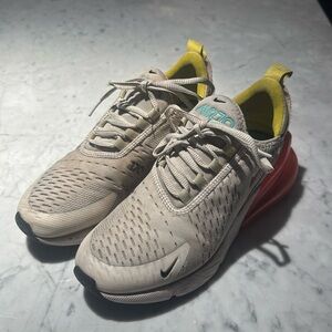 Nike AirMax 270